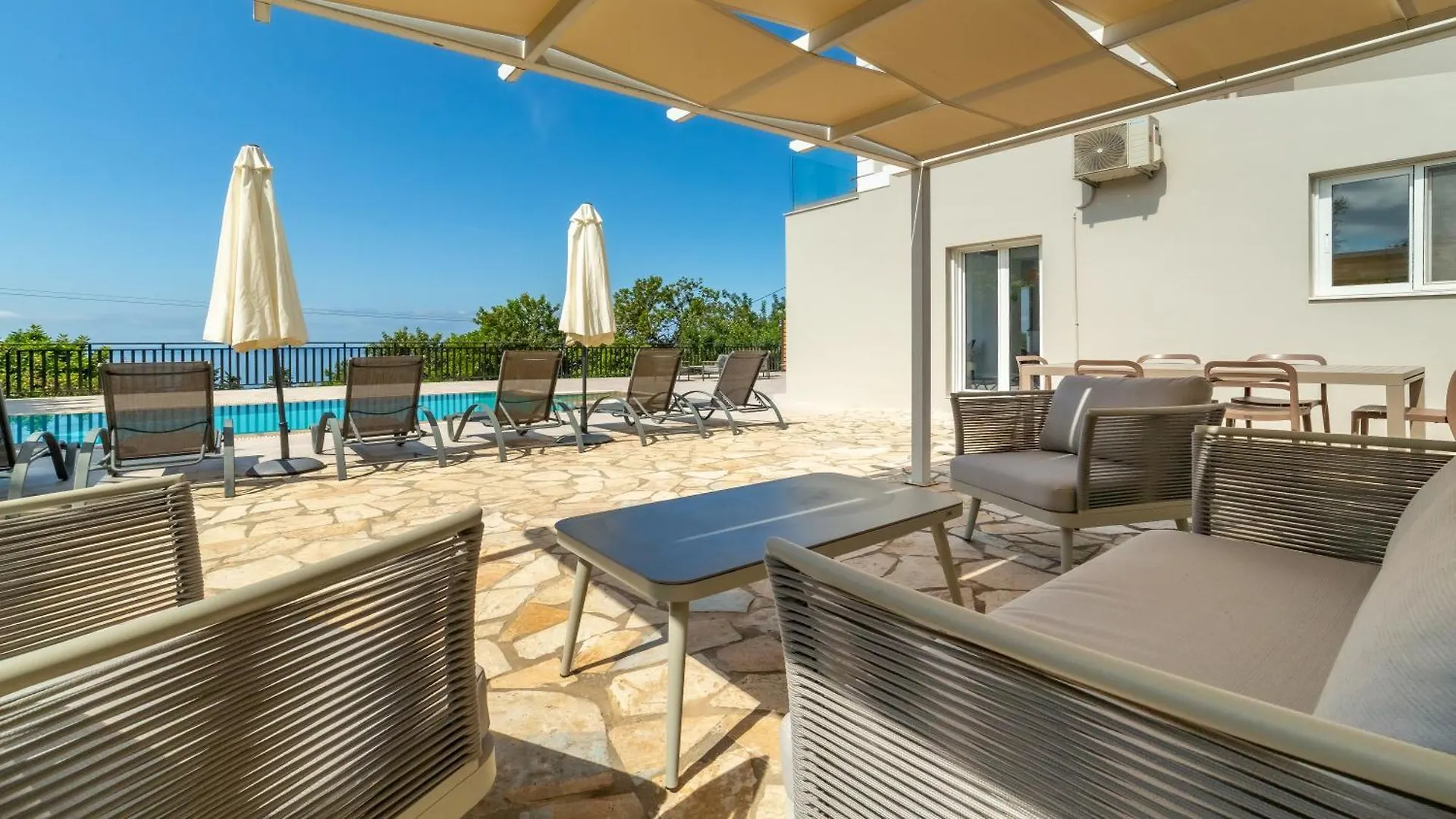 Villa Daphne, Lourdas Bay View Lourdata